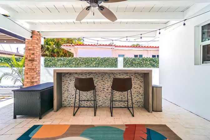 Paradise Palm Villa - Large Miami Getaway Home: Modern Villa with Pool & Entertainment Space image 6