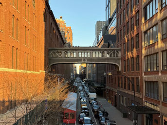 Chelsea Market, High Line, & Hudson Yards Food & History Tour image 16