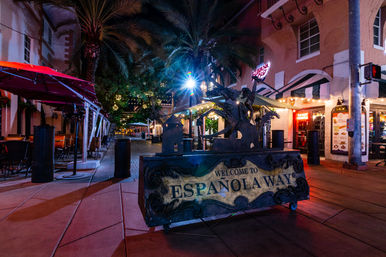Miami Haunts Boos and Booze Haunted Pub Crawl image 6