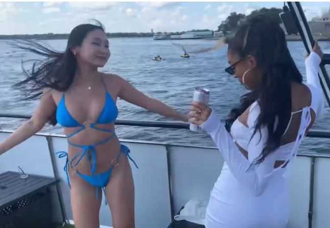 Blue Booze Cruise 2025: NYC Party Boat with DJ Beats, Flowing Drinks, and Skyline Views image 5