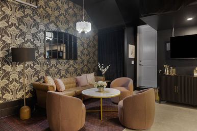 Bourbon and Bubbles: Retro Speakeasy-Style Home with Rooftop Hot Tub image 23