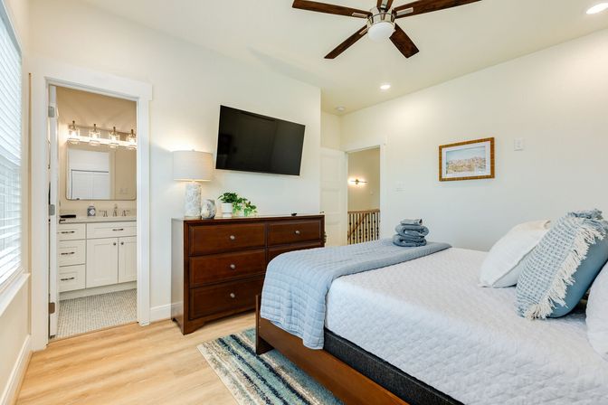 Hidden Paradise 4 BR Retreat: Heated Pool, Casita & Walk to Beach image 38