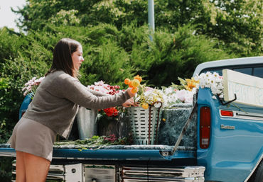 Mobile Flower Bar Experience: Build Your Own Bouquets with Henrietta’s Truck image 1
