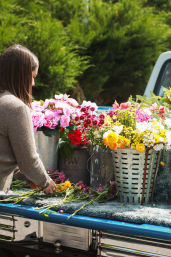 Mobile Flower Bar Experience: Build Your Own Bouquets with Henrietta’s Truck image 2
