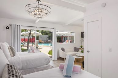 The Muse Hotel: Chic Palm Springs Stay with Stylish Rooms & Courtyard Pool image 19