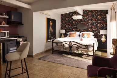 The Muse Hotel: Chic Palm Springs Stay with Stylish Rooms & Courtyard Pool image 7