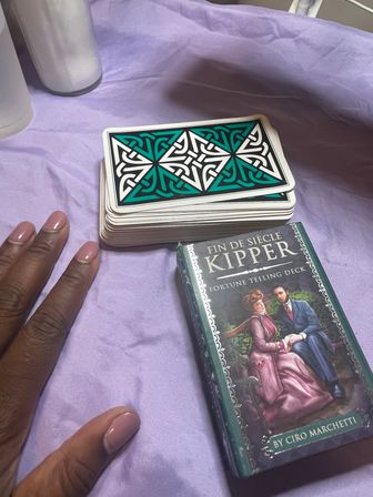 Vibes & Visions: The Ultimate Tarot Experience image 5