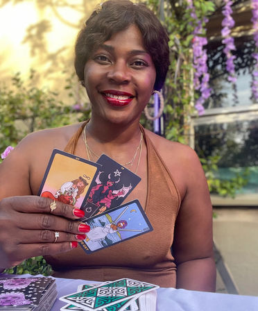 Vibes & Visions: The Ultimate Tarot Experience image 1