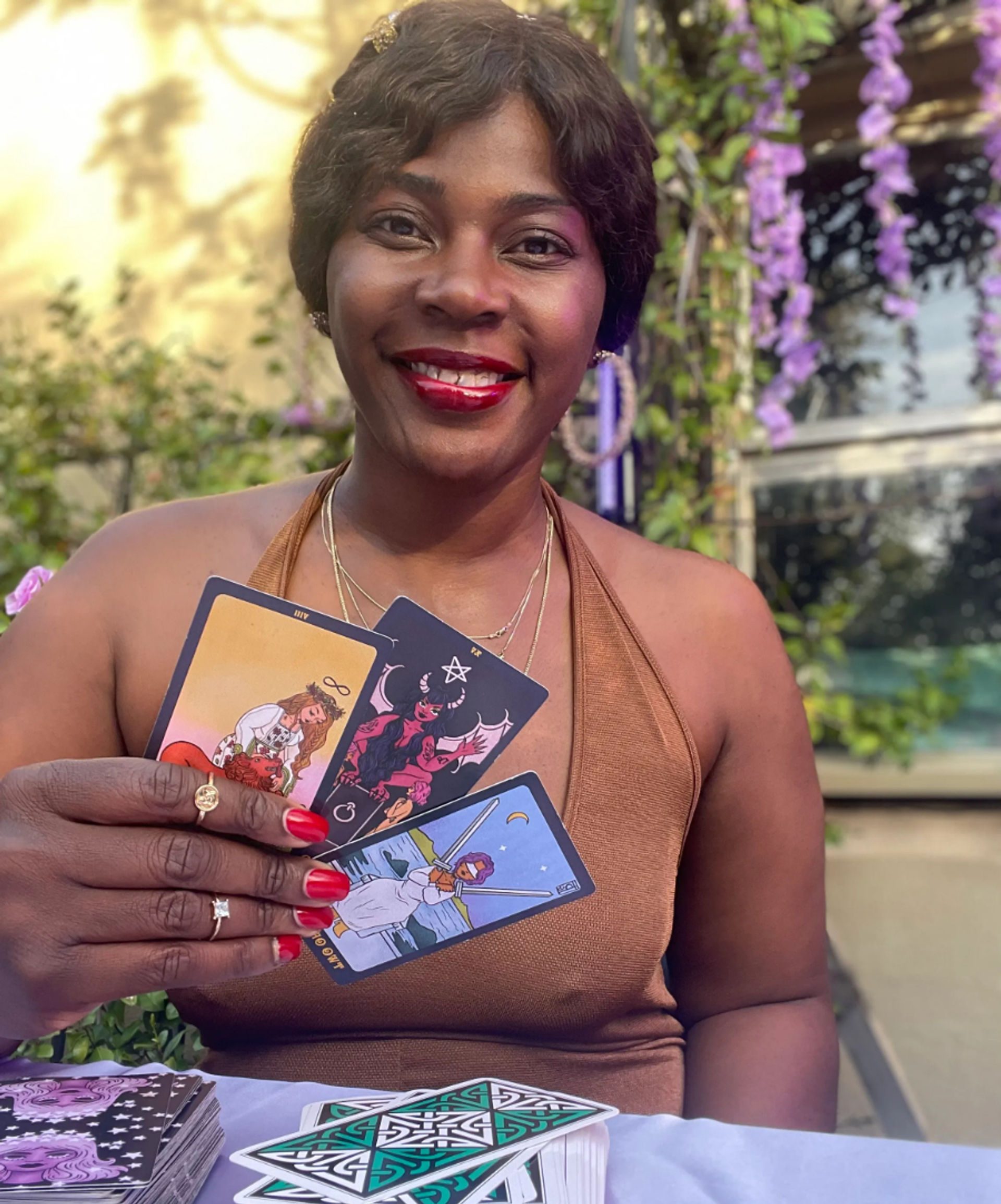 Vibes & Visions: The Ultimate Tarot Experience image 1