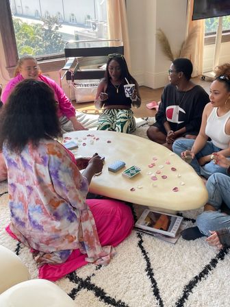 Vibes & Visions: The Ultimate Tarot Experience image 13