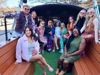 Roofless Party Bus Tours of Austin's Day & Nightlife: West 6th, Rainey Street, & South Congress image 18
