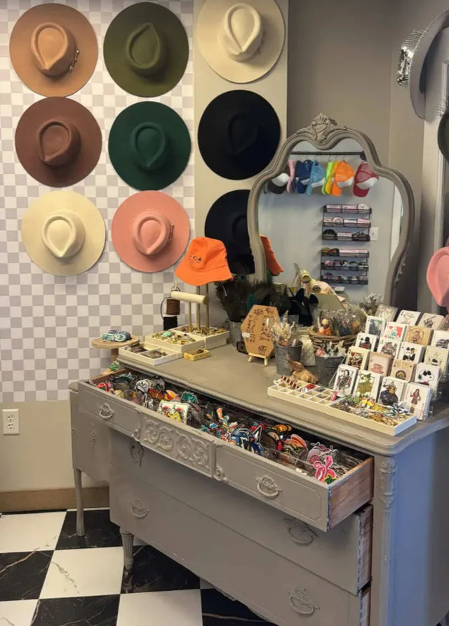 Yee Haw or Yee Naw! Custom Cowboy Hat Bar image 4
