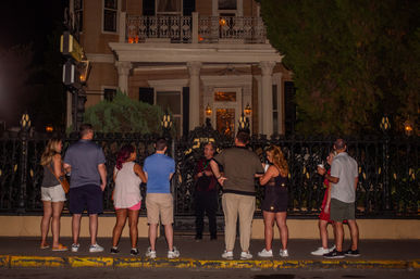 Boos & Booze: Ghost Tour + Bar Crawl in New Orleans image 6