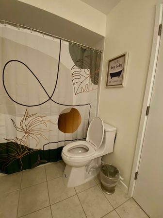 4BR Pool View Townhouse in the Heart of Harbour Town image 8
