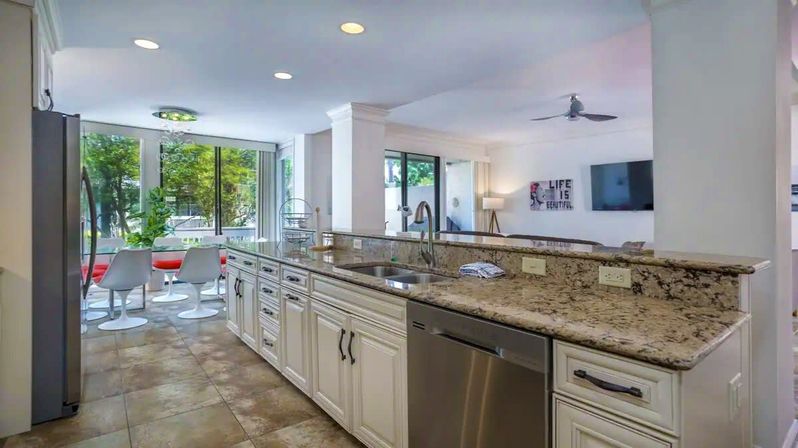 4BR Pool View Townhouse in the Heart of Harbour Town image 30