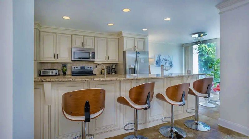 4BR Pool View Townhouse in the Heart of Harbour Town image 14