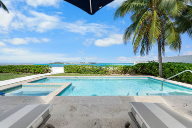 Villa Oasis Nassau: Beachfront, Private Pool + Complementary Car image 21
