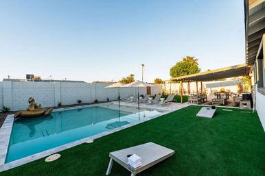 Casa Salute: Poolside Escape 5 Mins from Old Town image 8