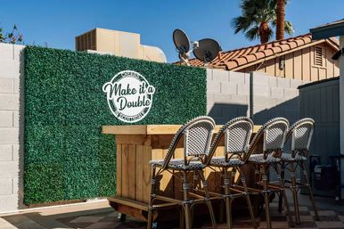 Casa Salute: Poolside Escape 5 Mins from Old Town image 2