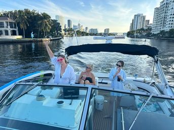 Private Yacht Charter: 46’ Sandy’Sea for Cruising, Sandbar Parties & Island Hopping image 7