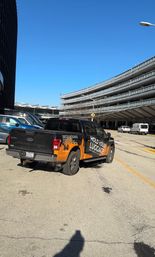 Happy Hour Luggage Pickup, Storage & Delivery: Round Trip from O'Hare Airport to Hotel image 4