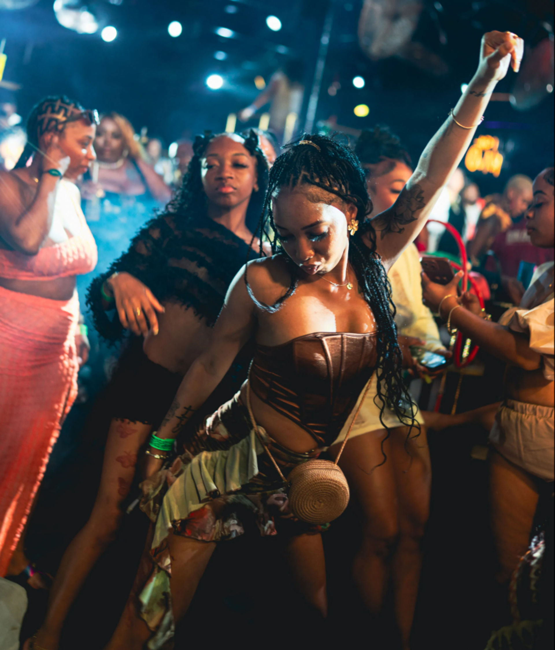 Go Wild With Your Crew at Cancun's Best Hip Hop Club image 1