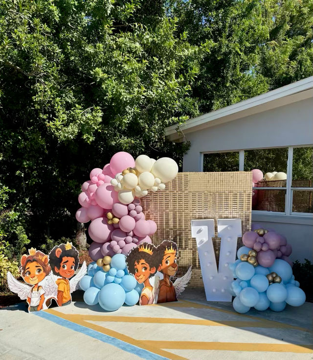 Custom Balloon Displays & Setups for Your Airbnb/Hotel image 3