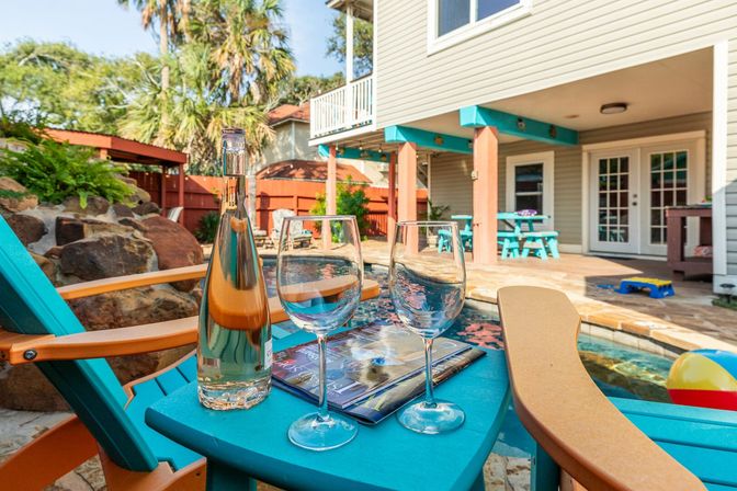 Tortuga Inn Galveston Retreat: Heated Pool, Game Room & Walk to Beach image 37