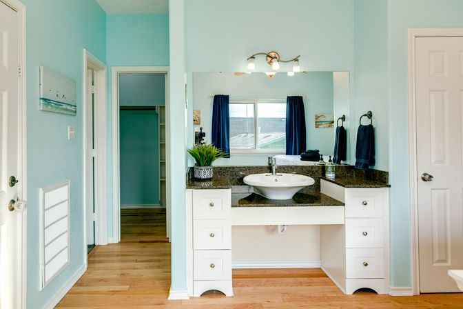 Tortuga Inn Galveston Retreat: Heated Pool, Game Room & Walk to Beach image 26