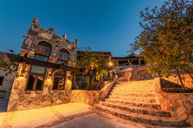 Blarney Castle Inn: Boutique Resort with Castle Vibes + Sea Views image 5