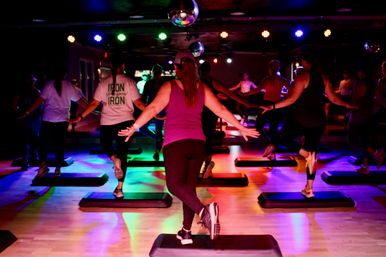 Fly Dance Fitness: Booty Shakin' Dance Workout image 8