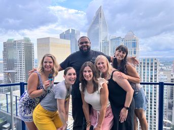 Karaoke Party Tours: Food, Music & Unforgettable Vibes image 13