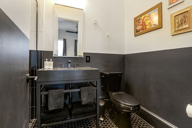 Tropical Oasis Near French Quarter with Heated Pool & Local Art image 27