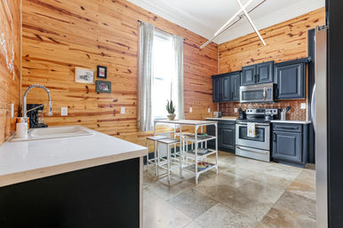 Tropical Oasis Near French Quarter with Heated Pool & Local Art image 33