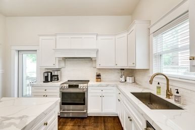 La Onda Azul Galveston Beach House for Groups: Walk to Beach, Bars & Pleasure Pier image 30