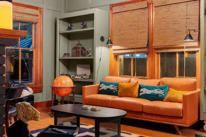 Historic Bradenton 6BR Estate with Heated Saltwater Pool & Game Room image 6