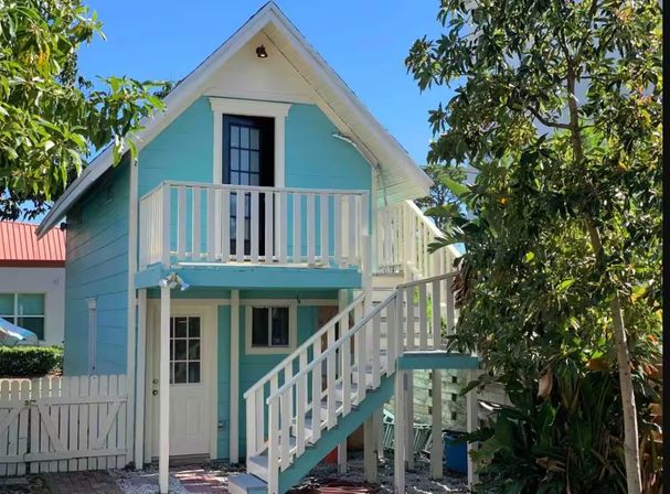 Historic Bradenton 6BR Estate with Heated Saltwater Pool & Game Room image 17