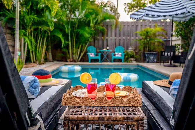 Historic Bradenton 6BR Estate with Heated Saltwater Pool & Game Room image 11