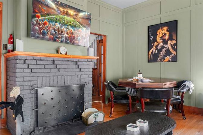 Historic Bradenton 6BR Estate with Heated Saltwater Pool & Game Room image 8