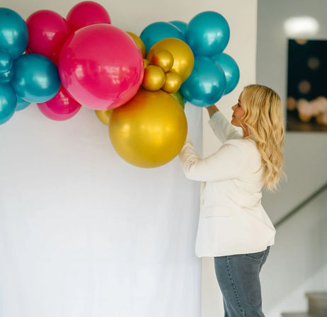 Simply Sweet: Stunning Balloon Arches & Backdrops for Any Event image 1