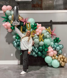 Pop the Confetti: Bachelorette Decor Delivered image 5
