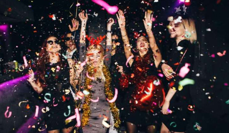 Ultimate Girls' Night Out: Zouk Nightclub Bottle Service image 6