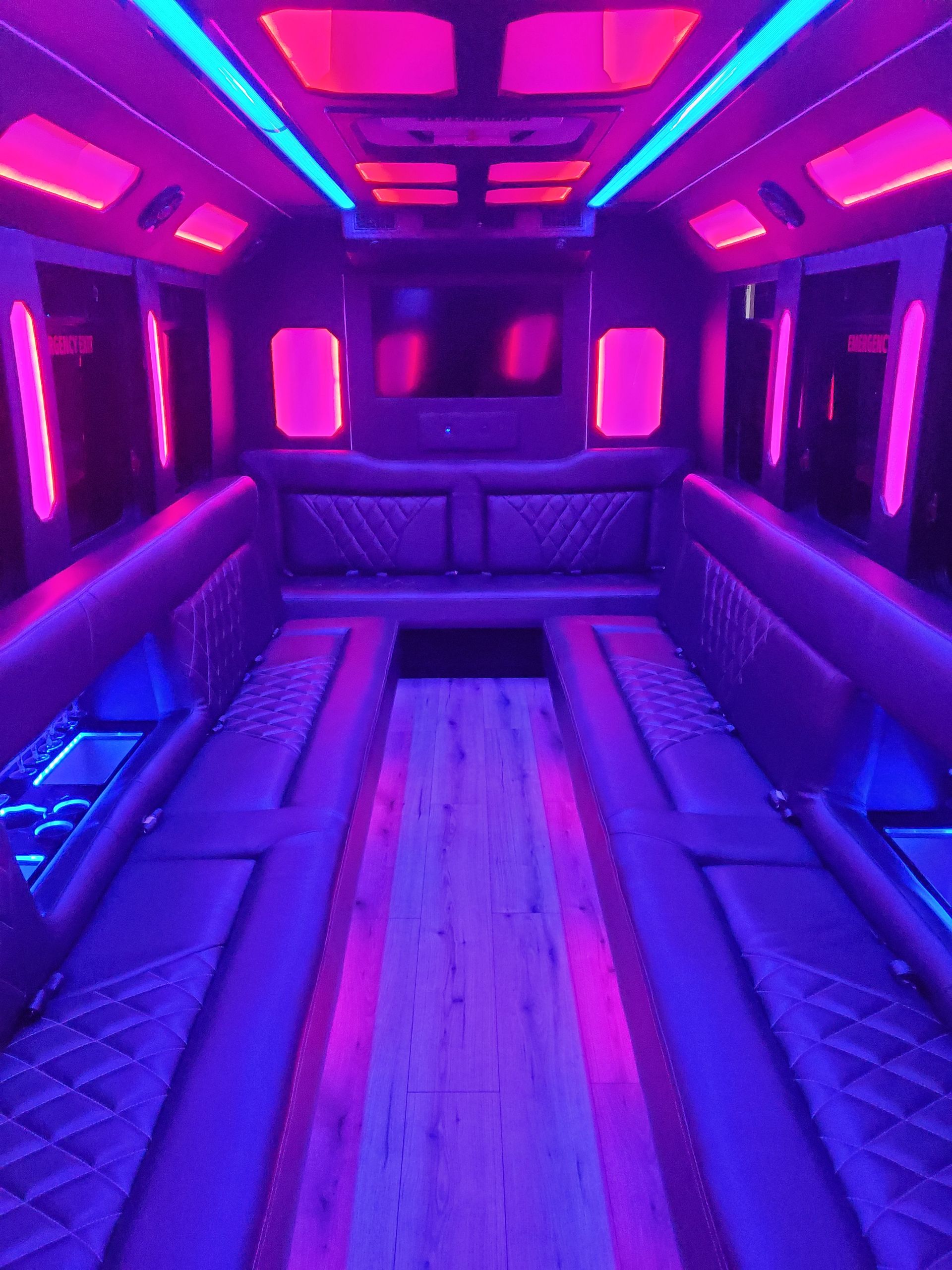 Arrive in Style: Vegas Pool Party Drop-Off image 2