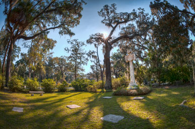 Savannah's Bonaventure Cemetery Tour: Haunting Histories Beneath the Spanish Moss  image 1