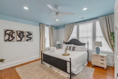 The Palmetto House in Historic Downtown Charleston: 3 Blocks to King St!  image 4