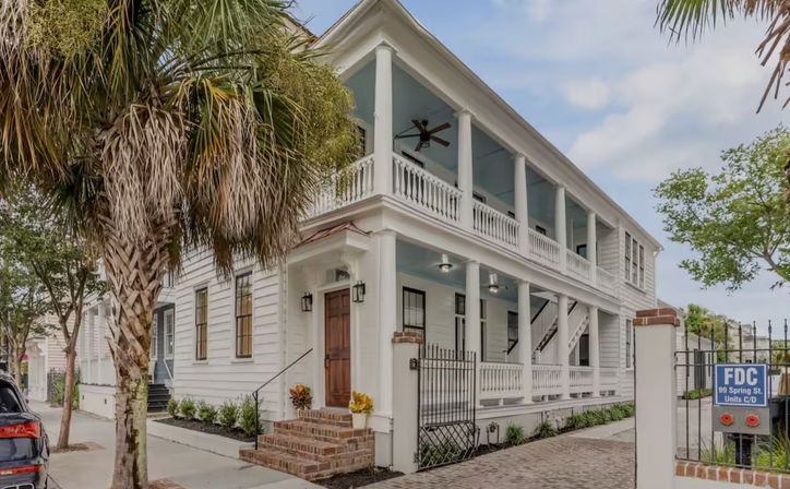 The Palmetto House in Historic Downtown Charleston: 3 Blocks to King St!  image 1