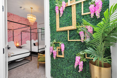 Bloom House HTX: Floral-Themed Downtown Home with Hot Tub, Chef, Massage & Mixology Class image 42