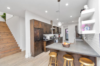 Bloom House HTX: Floral-Themed Downtown Home with Hot Tub, Chef, Massage & Mixology Class image 61