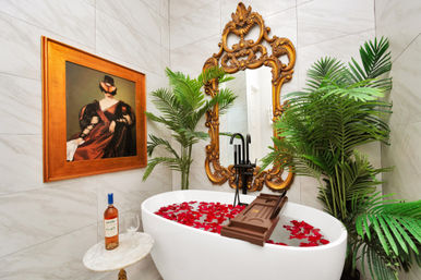Bloom House HTX: Floral-Themed Downtown Home with Hot Tub, Chef, Massage & Mixology Class image 28