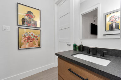 Bloom House HTX: Floral-Themed Downtown Home with Hot Tub, Chef, Massage & Mixology Class image 40